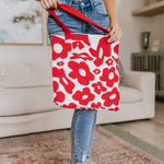 Lazy Daisy Knit Bag in Red